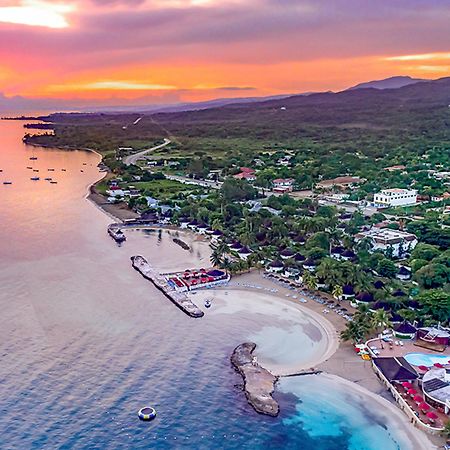 Decameron Club Caribbean Runaway Bay, Ramada All-Inclusive Resort Экстерьер фото