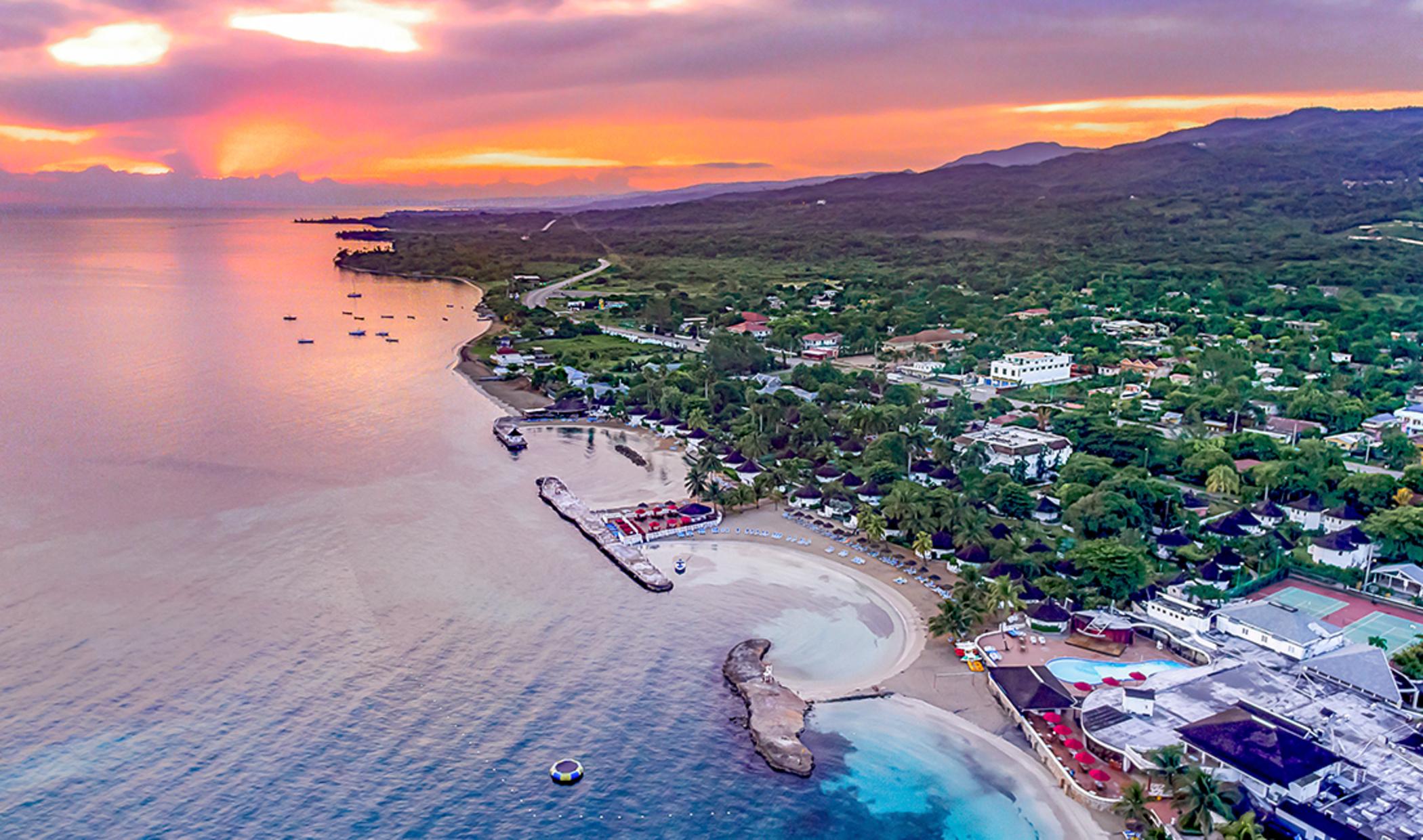 Decameron Club Caribbean Runaway Bay, Ramada All-Inclusive Resort Экстерьер фото