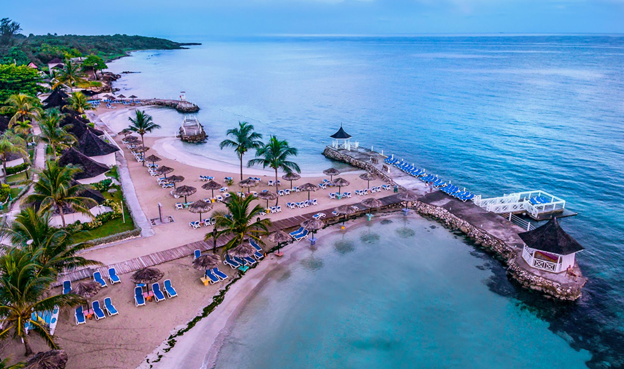Decameron Club Caribbean Runaway Bay, Ramada All-Inclusive Resort Экстерьер фото