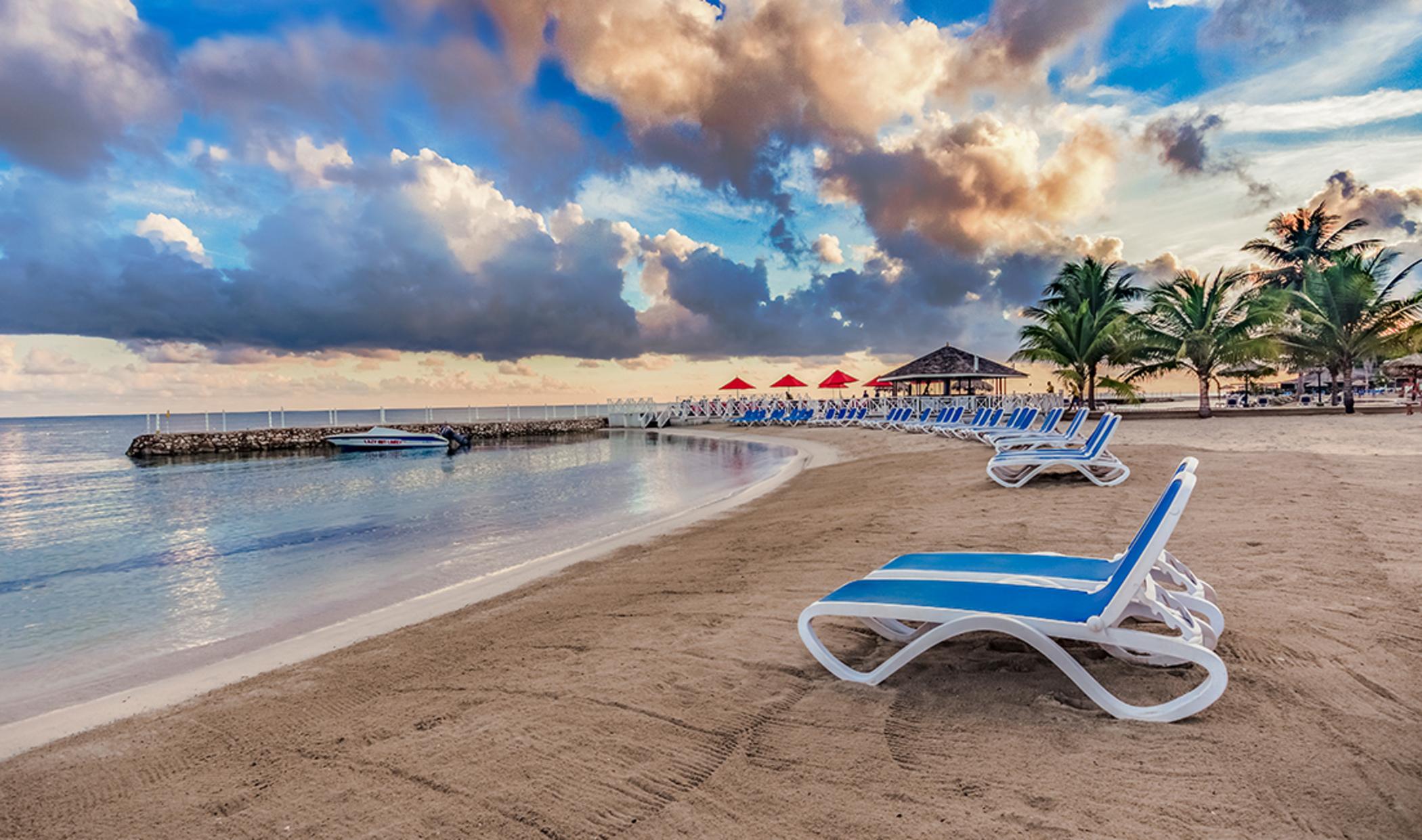 Decameron Club Caribbean Runaway Bay, Ramada All-Inclusive Resort Экстерьер фото