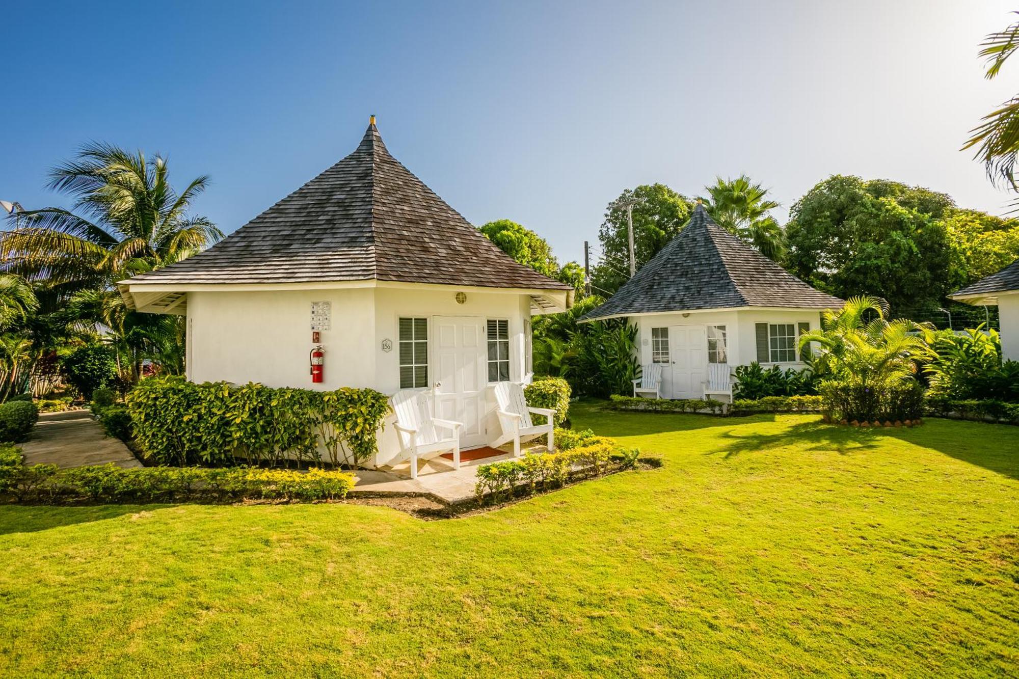 Decameron Club Caribbean Runaway Bay, Ramada All-Inclusive Resort Экстерьер фото