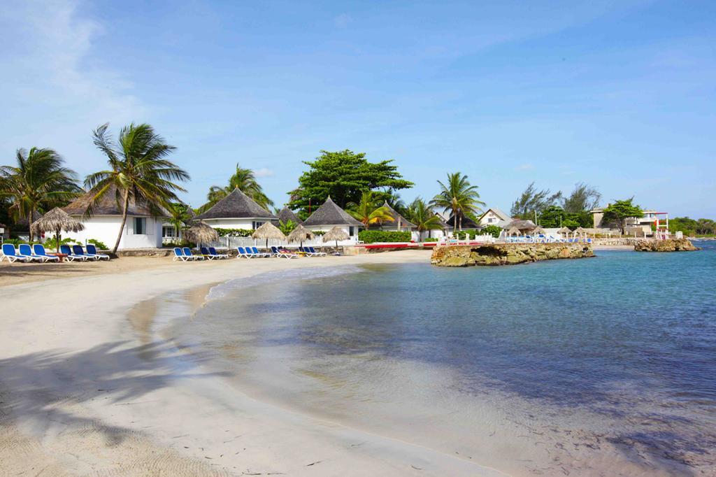 Decameron Club Caribbean Runaway Bay, Ramada All-Inclusive Resort Экстерьер фото