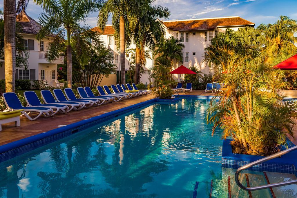 Decameron Club Caribbean Runaway Bay, Ramada All-Inclusive Resort Экстерьер фото