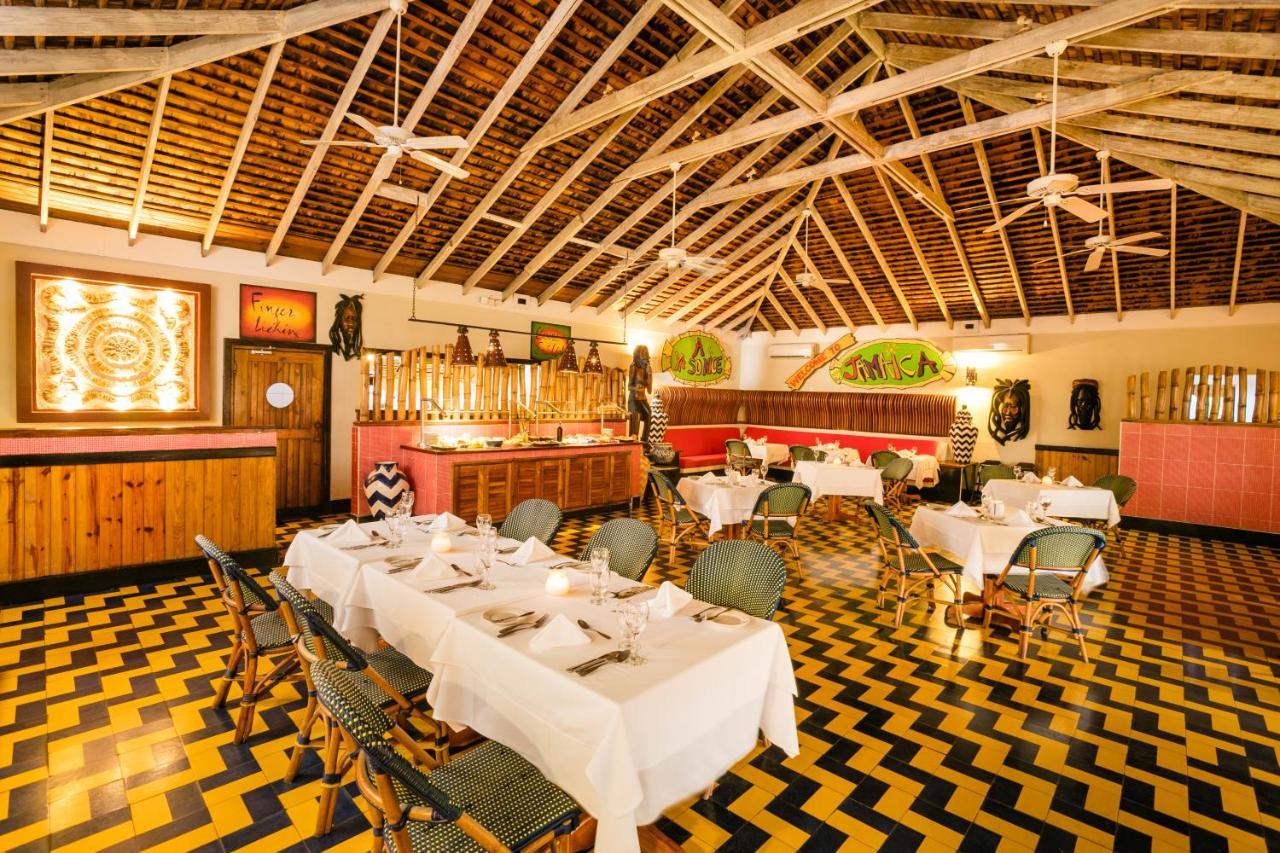 Decameron Club Caribbean Runaway Bay, Ramada All-Inclusive Resort Экстерьер фото