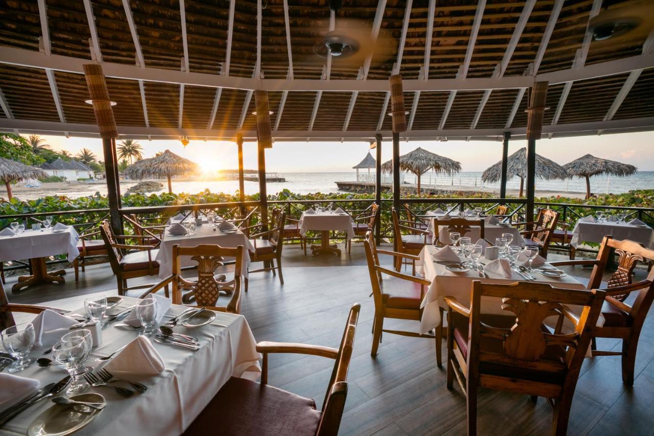 Decameron Club Caribbean Runaway Bay, Ramada All-Inclusive Resort Экстерьер фото